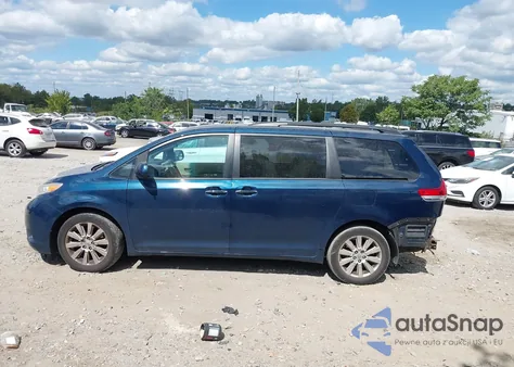 2011 Toyota Sienna Limited из США, поврежденный, VIN 5TDDK3DC8BS022460